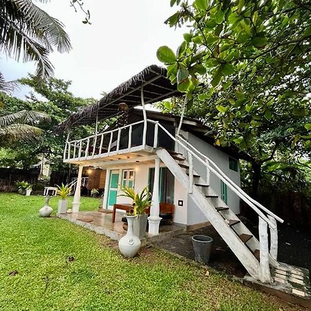 Beach House Kalukatiya - Family Villa, Seaview Room, Garden Room Dikwella Exterior foto