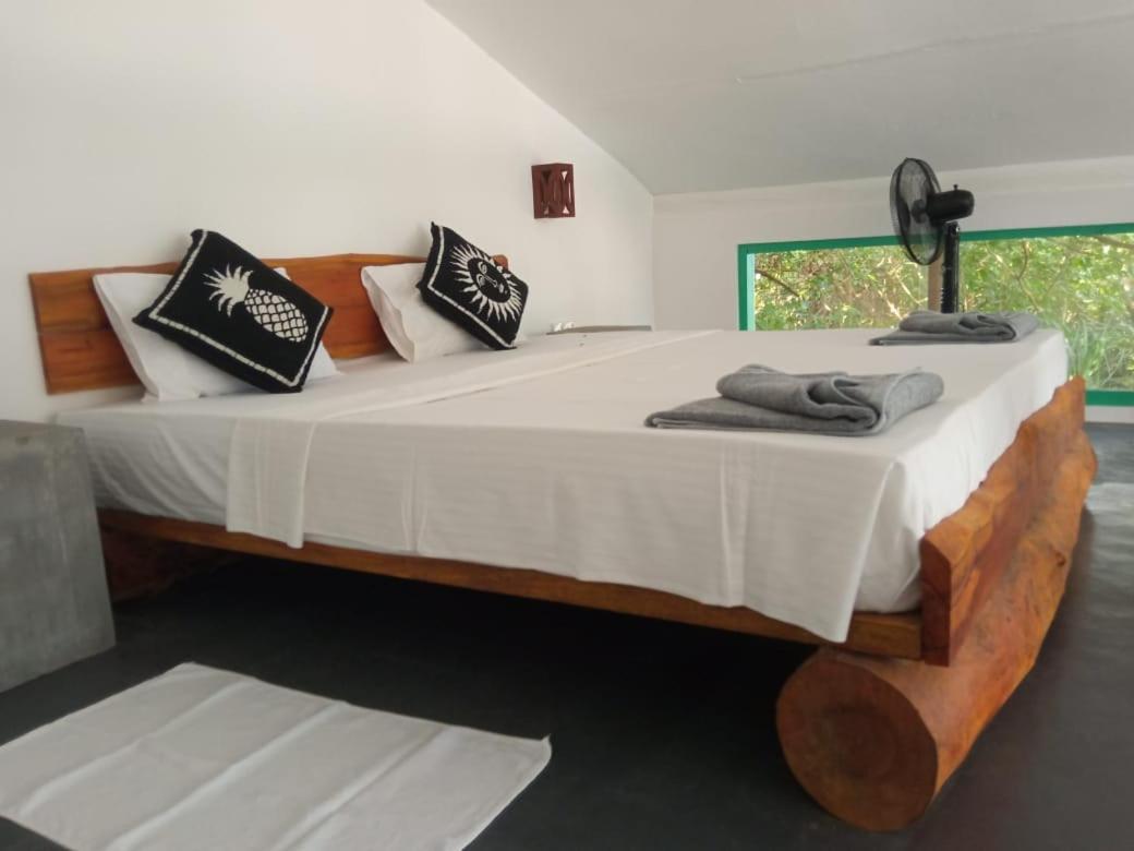 Beach House Kalukatiya - Family Villa, Seaview Room, Garden Room Dikwella Exterior foto